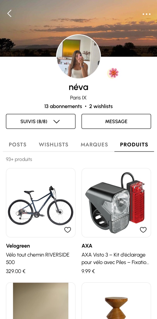 L’onglet Produits du profil de Néva : plus de 93 produits tagués, avec leur marque, leur nom et leur prix.