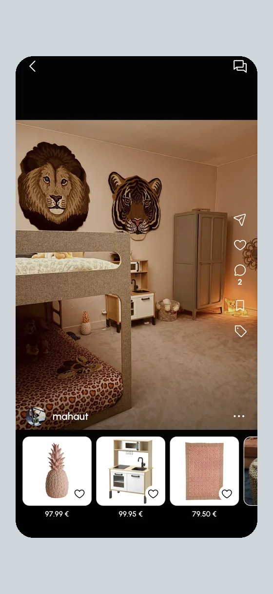 Une publication de mahaut : une chambre d'enfant avec deux têtes d'animaux en tapis mural, un lit mezzanine et une cuisine en bois. Les produits sont repris sous la photo avec leur prix — lampe ananas à 97,99 €, cuisine à 99,95 €, tapis à 79,50 €.